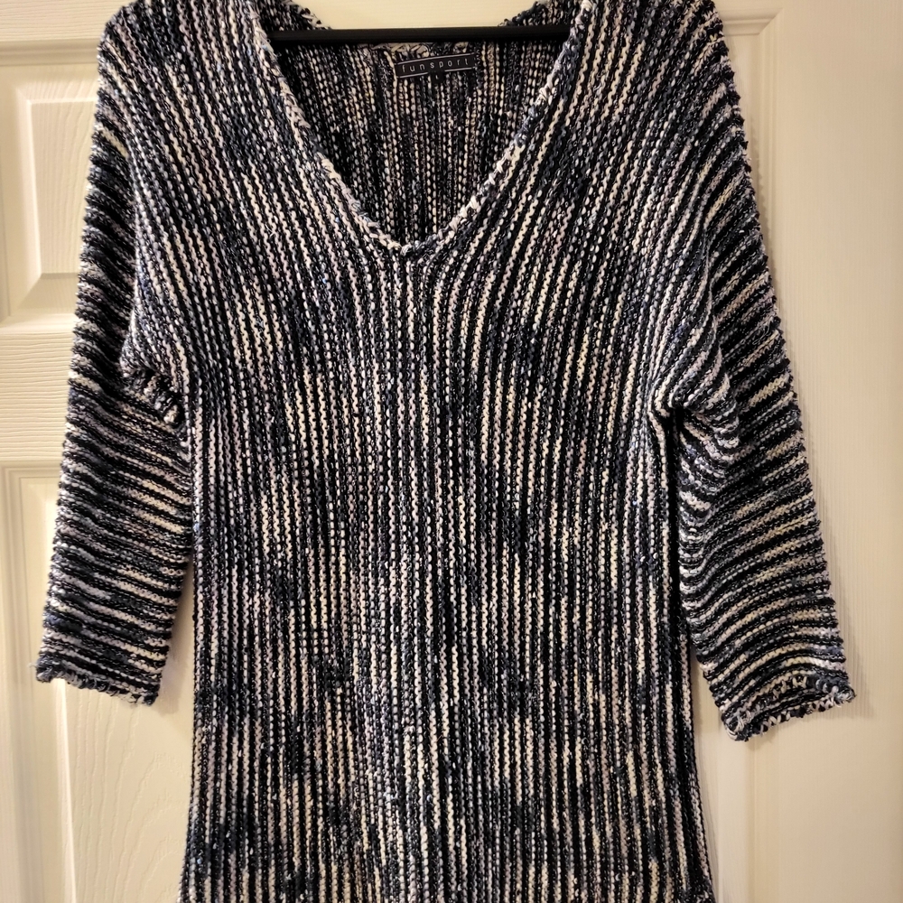 Tundra Black & White Marled V‑Neck Ribbed Sweater